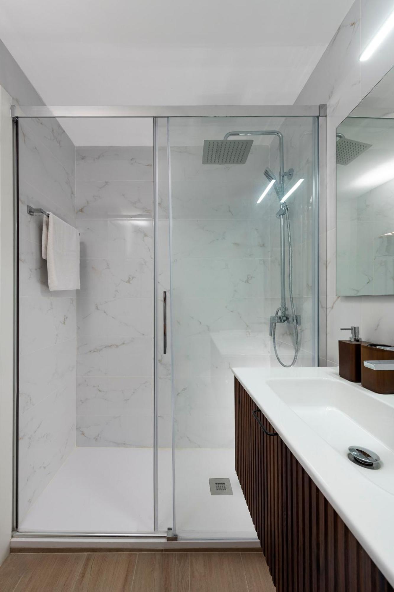 Alohamundi Plaza Nueva Apartment Seville Ngoại thất bức ảnh