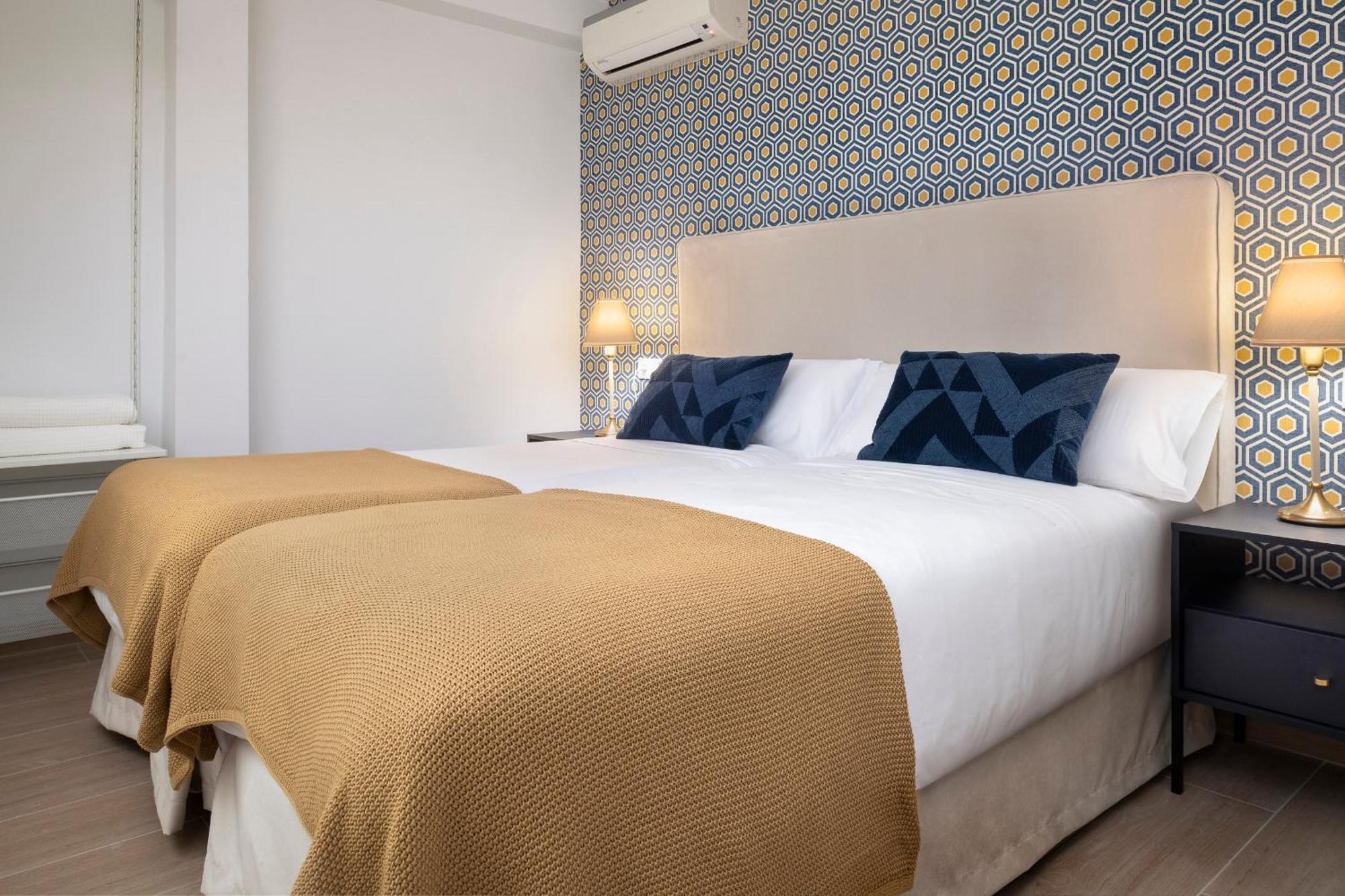 Alohamundi Plaza Nueva Apartment Seville Ngoại thất bức ảnh